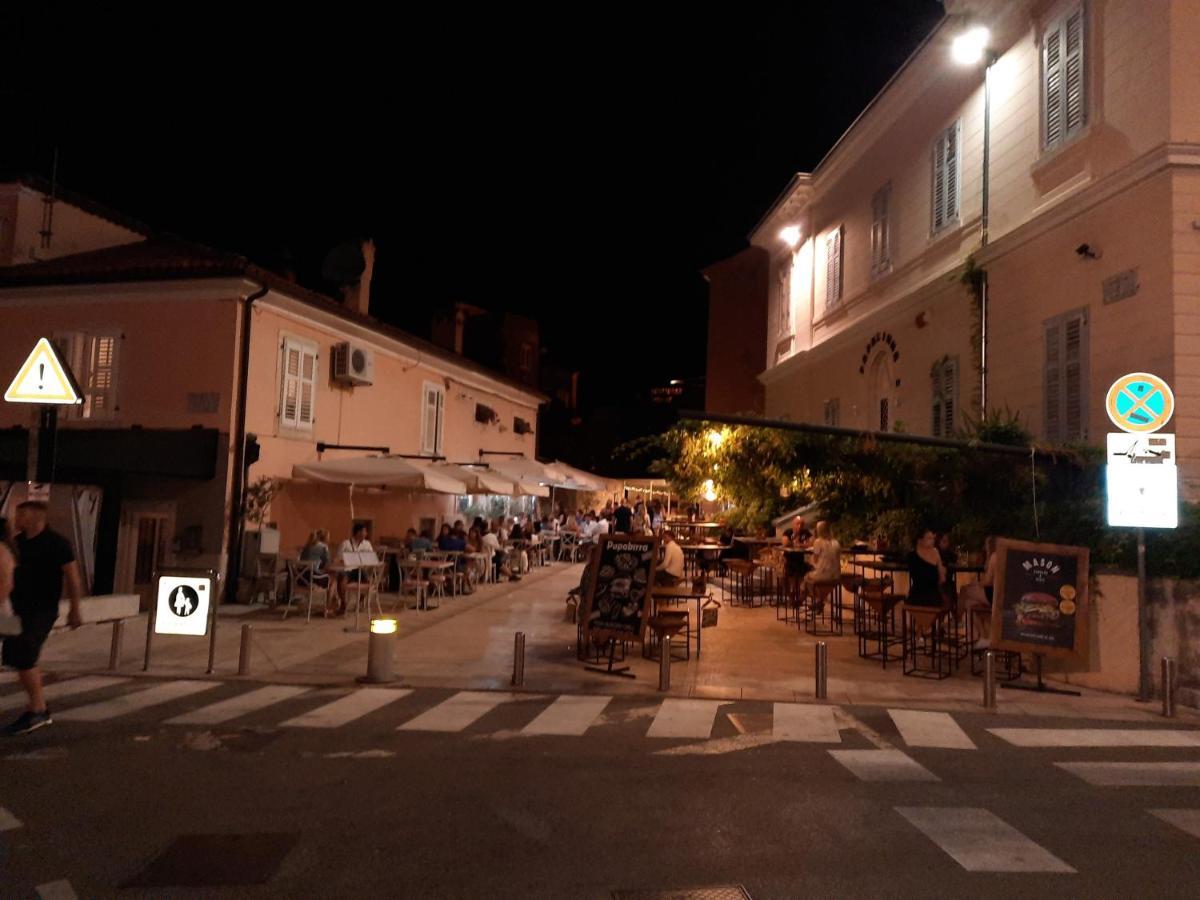 Appartamento Parentium Town Center Porec Esterno foto